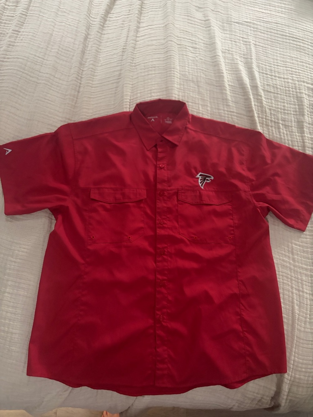 Antigua Red Short-Sleeve Button-Down Falcons Shirt